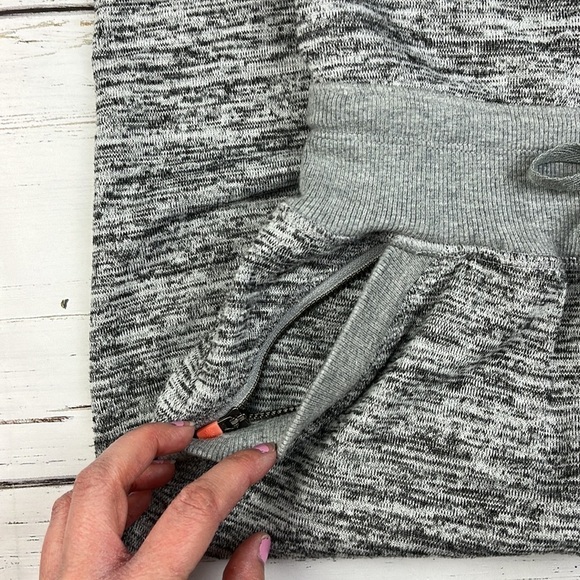 Athleta Chillax Foldover Capri Heather Grey Lounge Activewear Pants - Picture 3 of 11